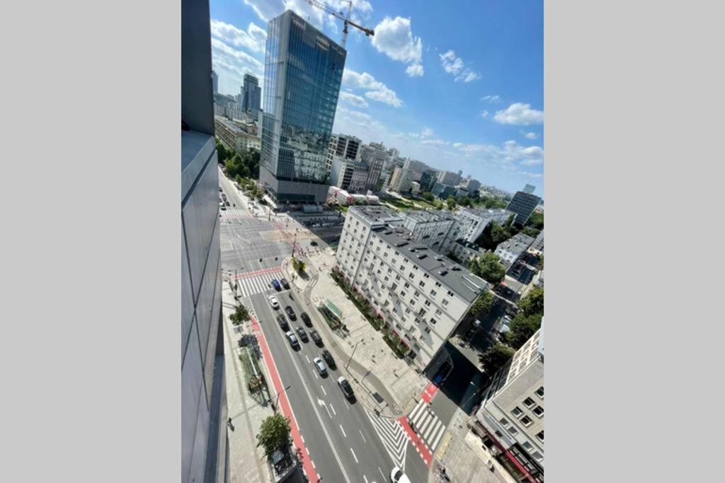 Ferienwohnung Orange 2 2Xmetro Fast Wifi 50'Tv Netflix Hbo Appletv+ Panorama Warschau Exterior foto